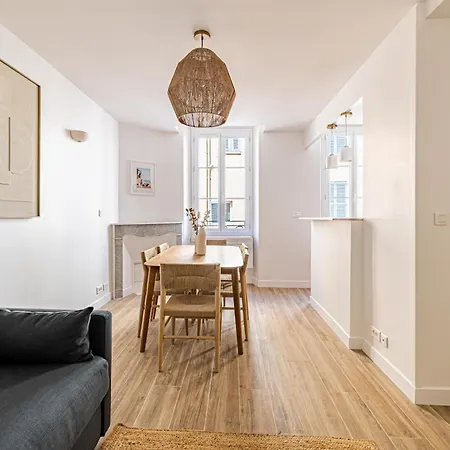 Apartment Beautiful 1br, Heart Of Suquet-cannes - 5min Cannes